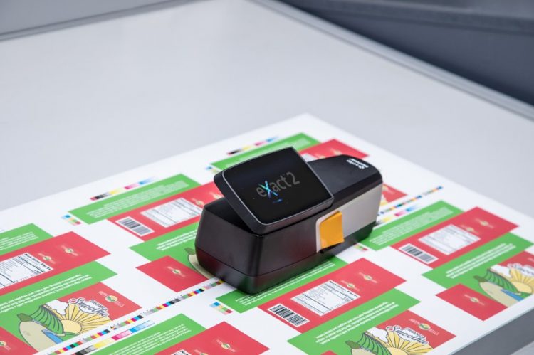 X-RITE ANNOUNCES EXACT 2, THE FIRST SPECTROPHOTOMETER WITH VIDEO TARGETING