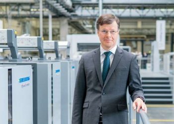 HEIDELBERG RECORDS SIGNIFICANT IMPROVEMENTS IN BOTH SALES AND EARNINGS