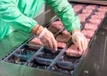 REENGINEERING FOOD PACKAGING FOR INCREASED SUSTAINABILITY AND LOWER COSTS
