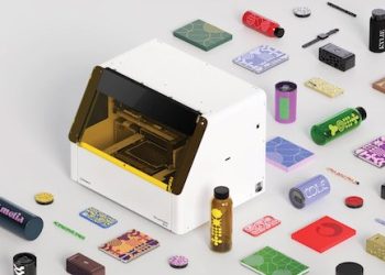 ROLAND DGA PRESENTS TWO NEW VERSASTUDIO DESKTOP DEVICES – THE BD-8 UV FLATBED PRINTER AND THE BY-20 DIRECT-TO-FILM PRINTER